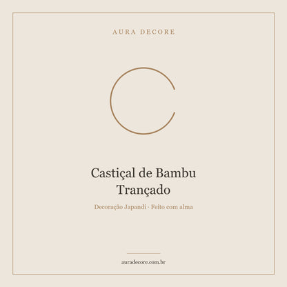 Castiçal Bambu Trançado Natural — Ritual de Luz | Aura Decore